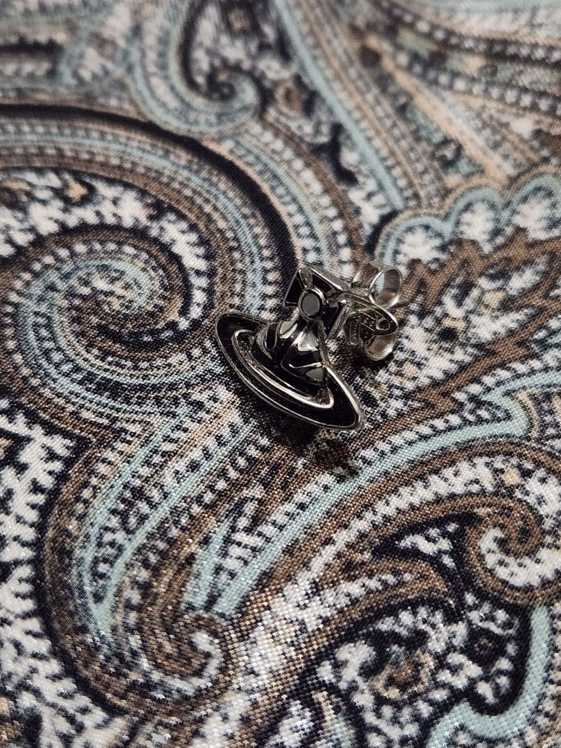 ヴィヴィアンウエストウッド　ピアス(片耳用)