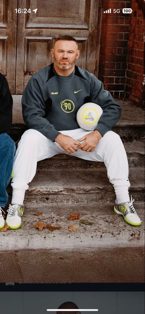 【完売商品】 PALACE x Nike スニーカー