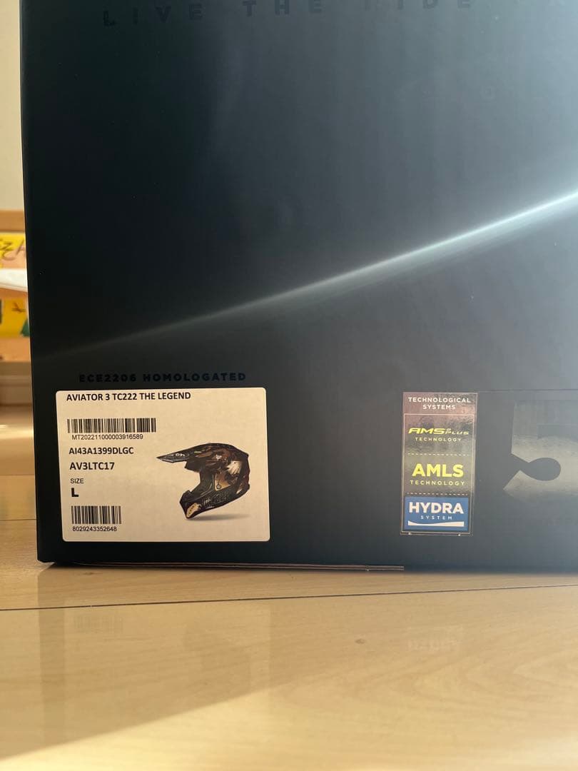 セキュリティ・セーフティ Airoh Aviator 3 TC 222 THE legend