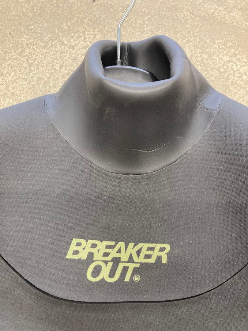 ブレイカーアウトセミドライ 5/3 Hybrid U-zip 170/60未使用