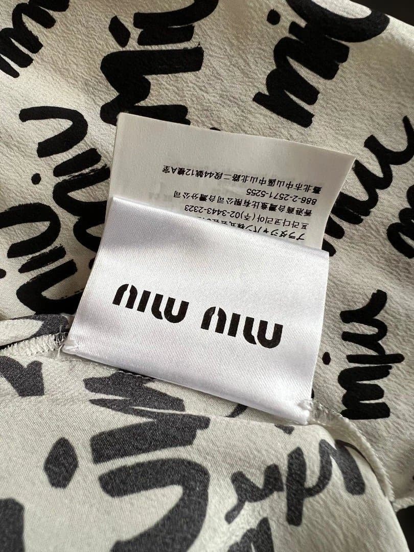miu miu ロゴプリント シルク半袖シャツ