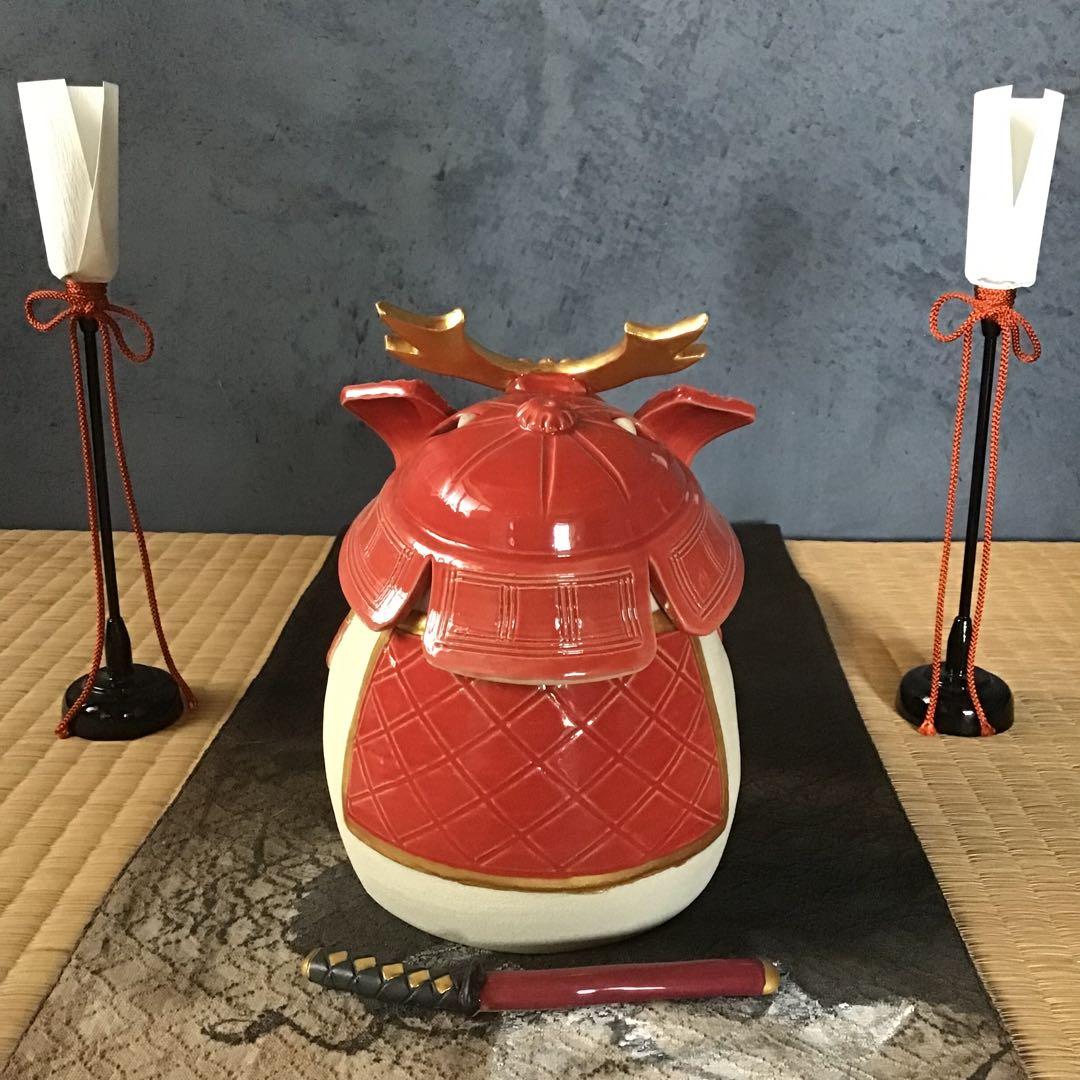 ねこ武将∠(｀∇´)ゝ　まる白猫　赤甲冑　赤兜(真田形) 大一点のみ