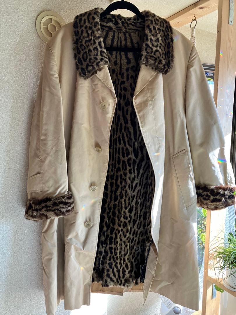 【アクアスキュータム】トレンチコート　オセロット柄FUR 毛皮付き　ヒョウ柄毛皮