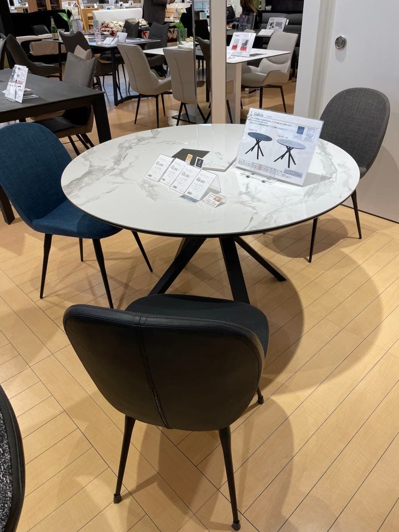 Galicia DT115 WH 大理石風円形テーブル