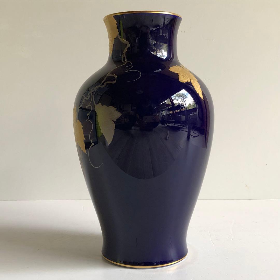 大倉陶園　瑠璃金蝕葡萄　花瓶　27.5cm