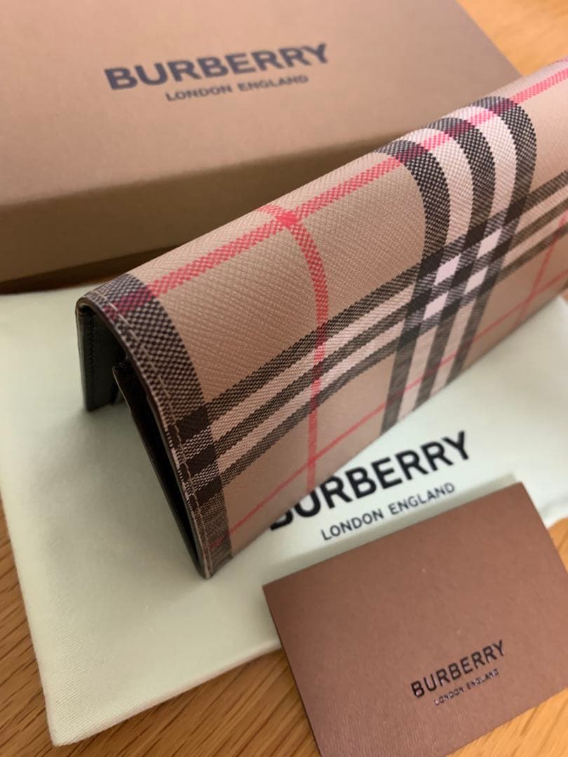 未使用　バーバリー財布