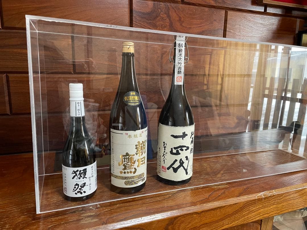 大型　アクリル製　ディスプレイケース フィギア・お酒などの展示に!