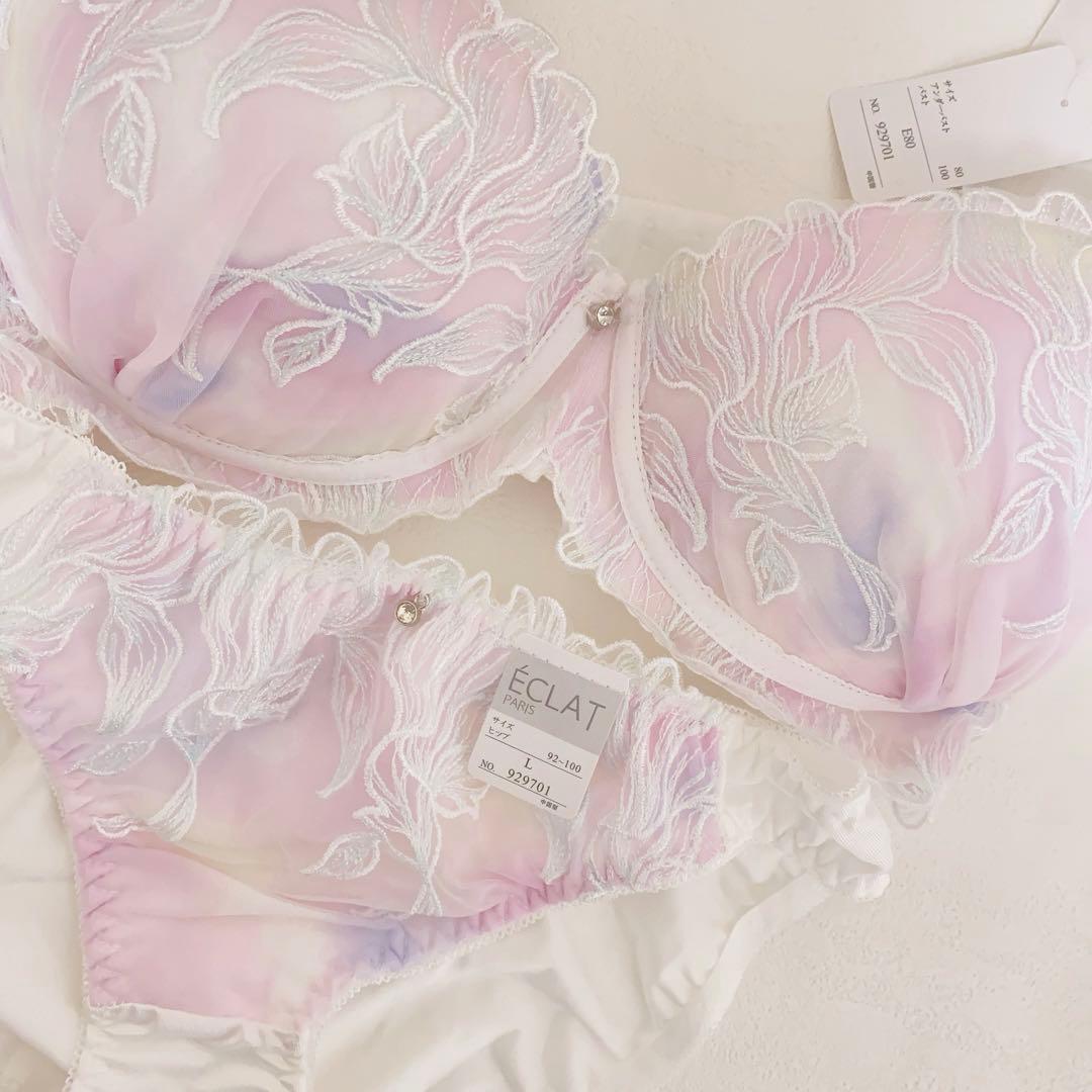 ブラ&ショーツ4点セット＋マッサージ器具