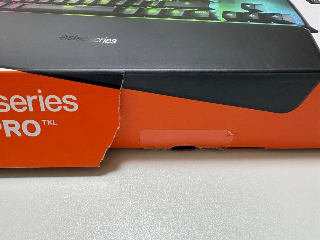 美品SteelSeriesゲーミングキーボード有線 ApexPro英語配列tkl