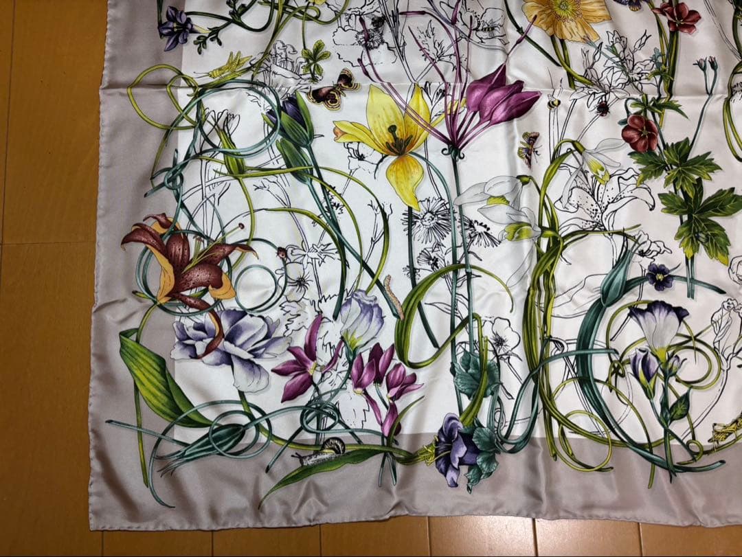 Gucci 花柄 大判　スカーフ