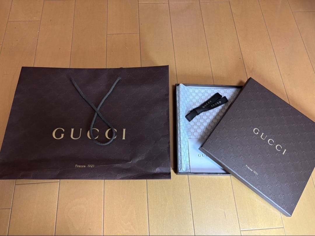 Gucci 花柄 大判　スカーフ