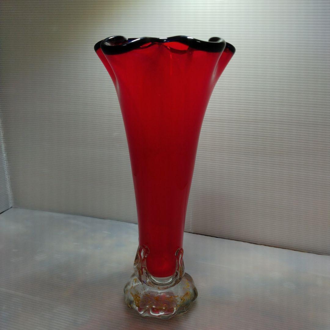 レトロ！フラワーベース　ヴィンテージガラス花瓶 レッド/足は金箔入高台