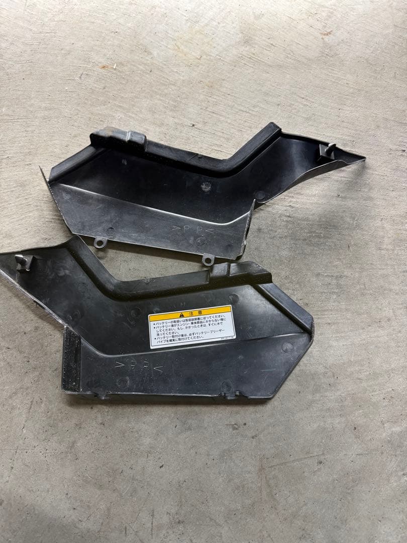 最終値下げ本日までTW225 TW200 テールカウル サイドカバー