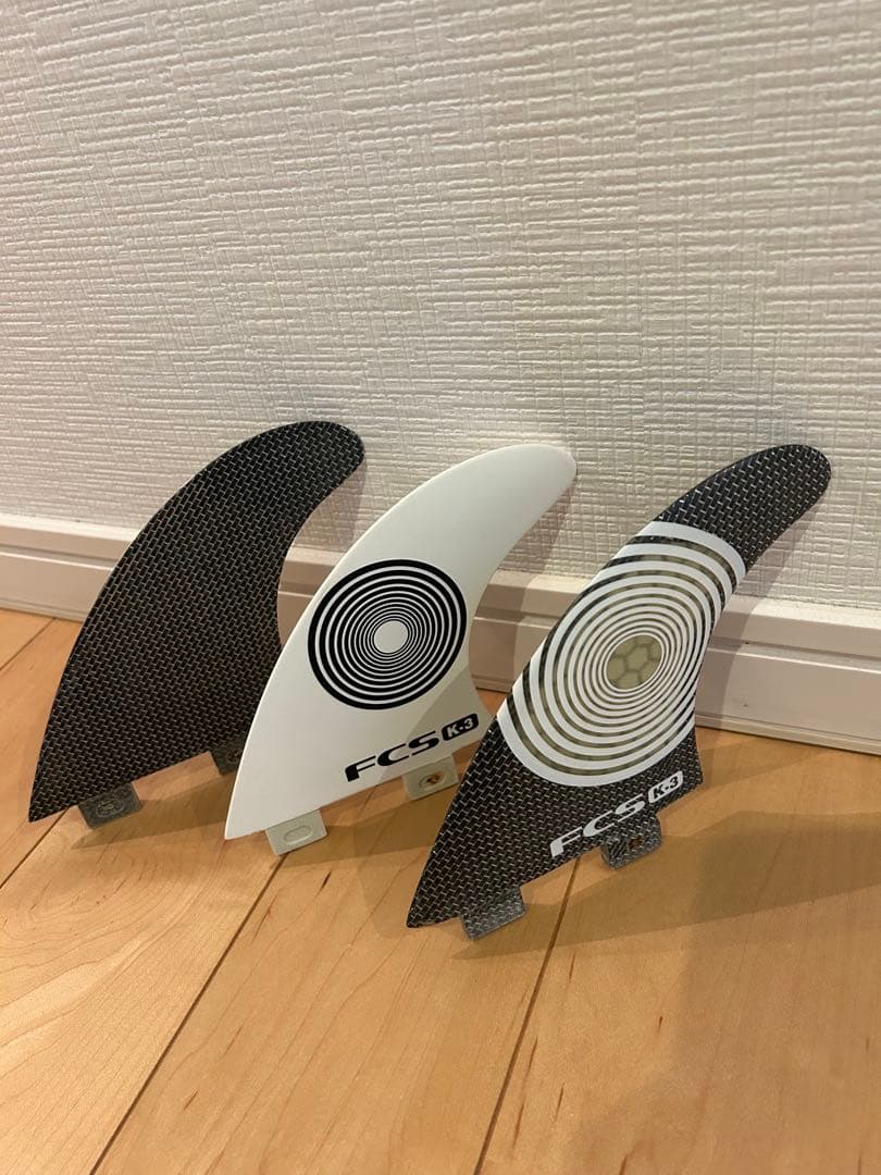 FCS K3 トライフィン　カーボン　ケリースレーター