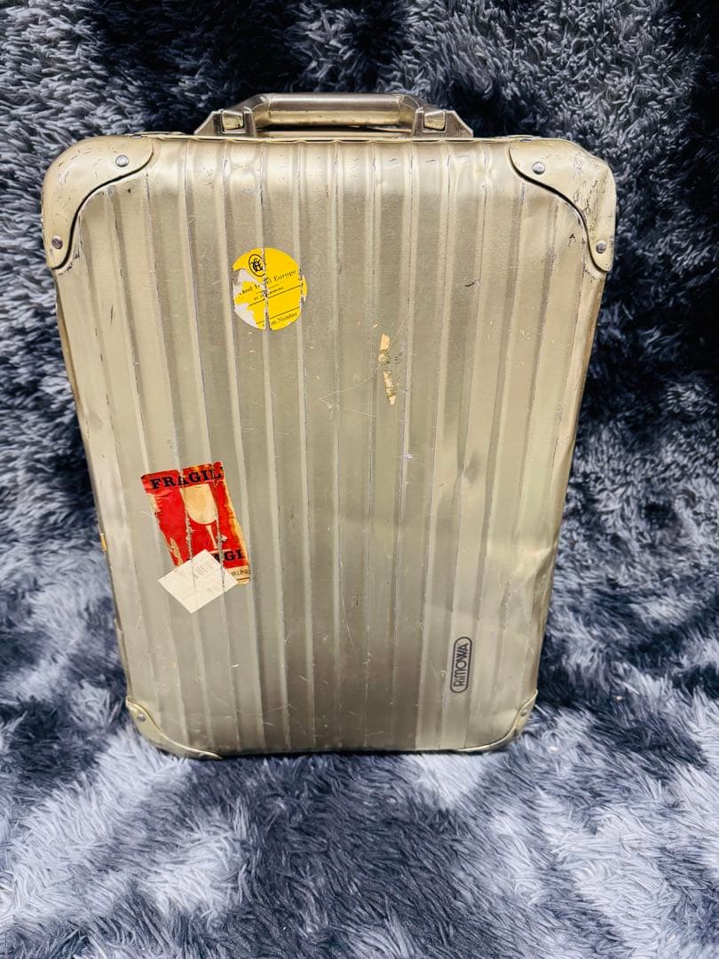 RIMOWA リモワ 915.52 2輪 キャリーバッグ 35L ゴールド