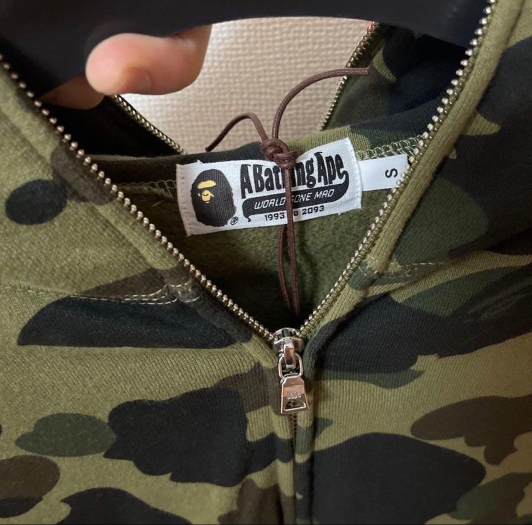 トップス A BATHING APE shark hoodie