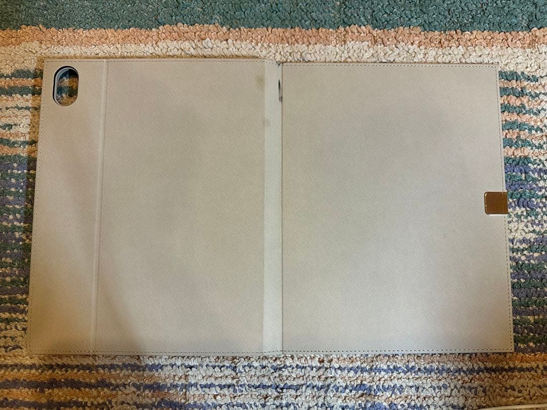 10.9インチiPad 第10世代　Wi-Fiモデル 256GB - シルバー