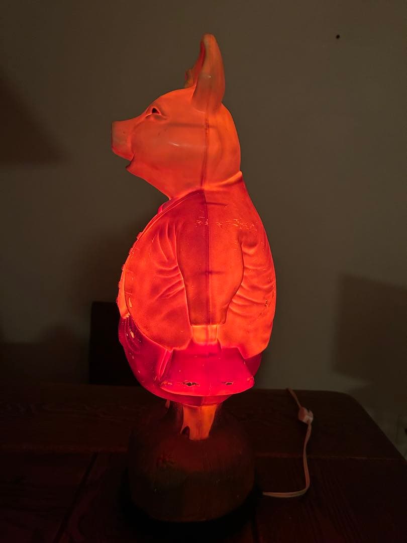 ピグリン•ブランド　ぶたの電気スタンド　ぶたの置物