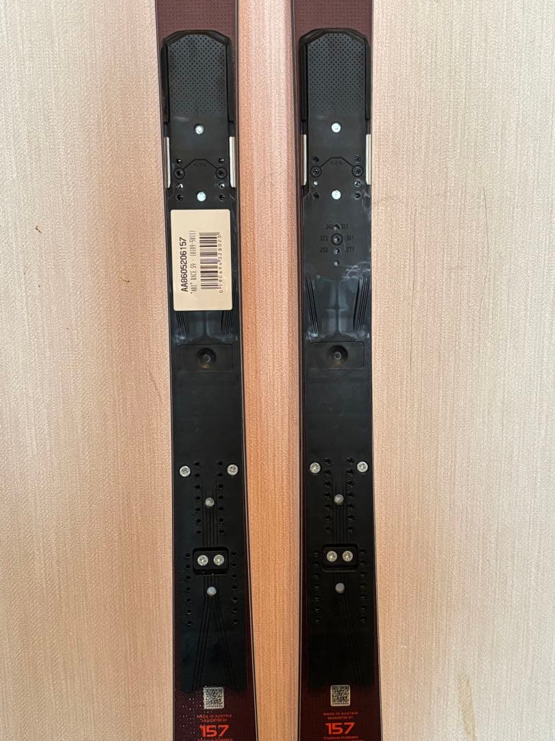 ATOMIC REDSTER 157cm SLスキー新品未使用　ビンディングなし