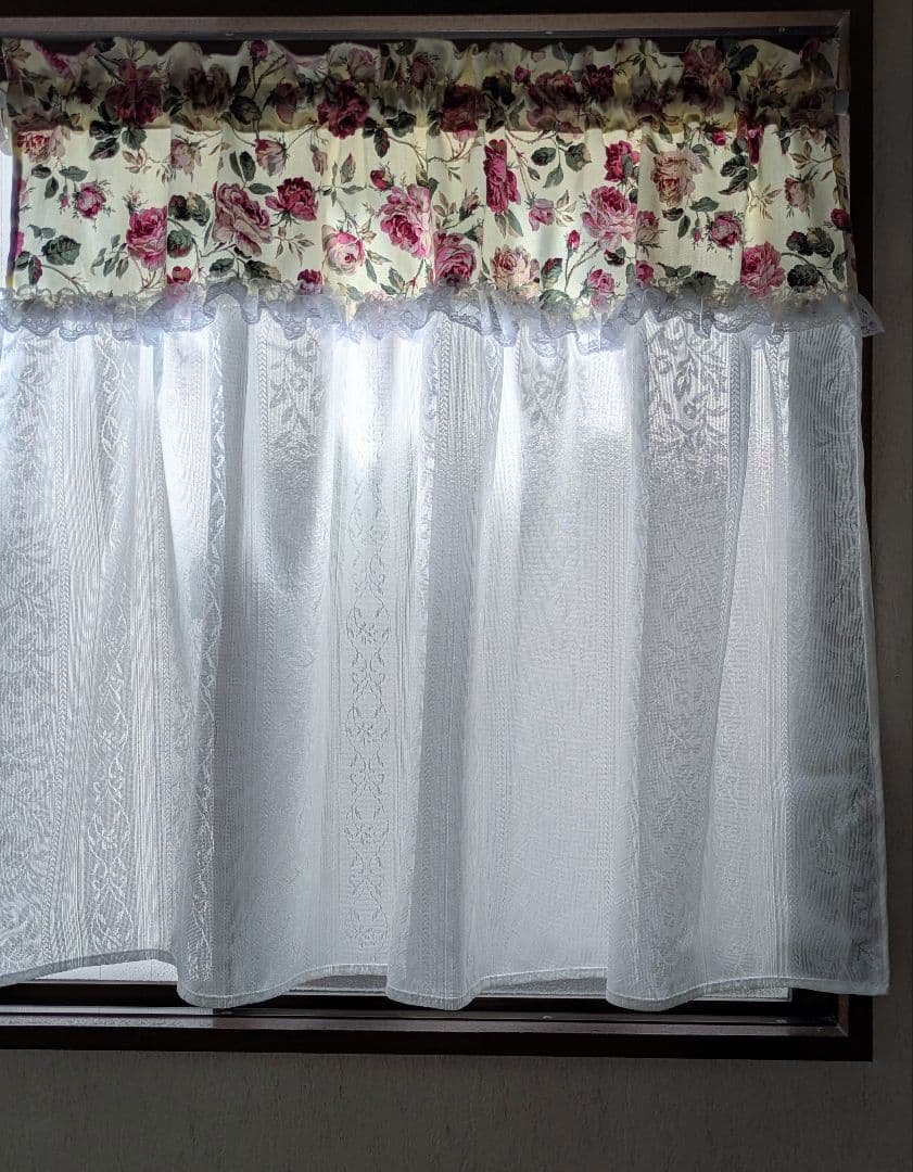 ハンドメイド♡カフェカーテン♡薔薇♡ミラーレース生地♡紫外線対策♡86✕108