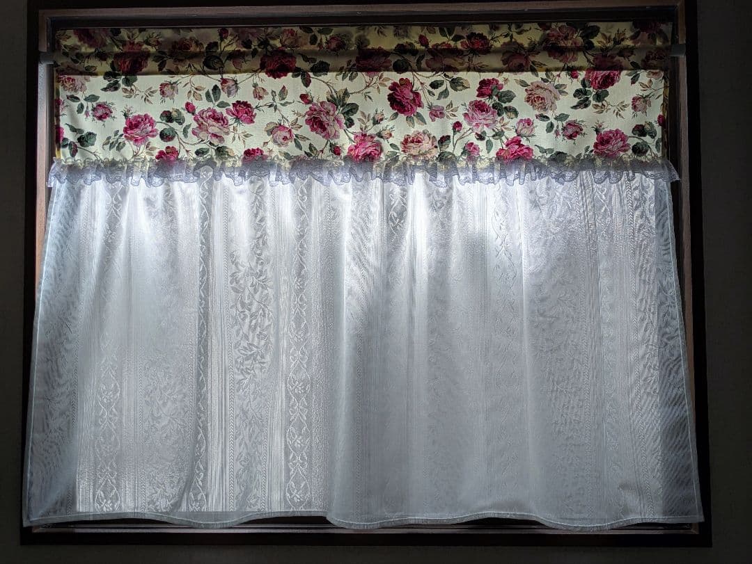 ハンドメイド♡カフェカーテン♡薔薇♡ミラーレース生地♡紫外線対策♡86✕108