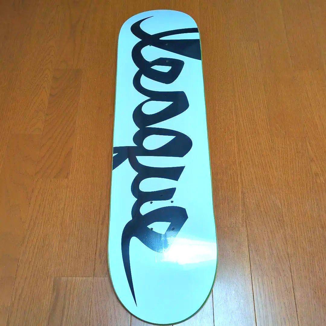 新品 レスケ LESQUE 8.25インチ デッキ スケボー