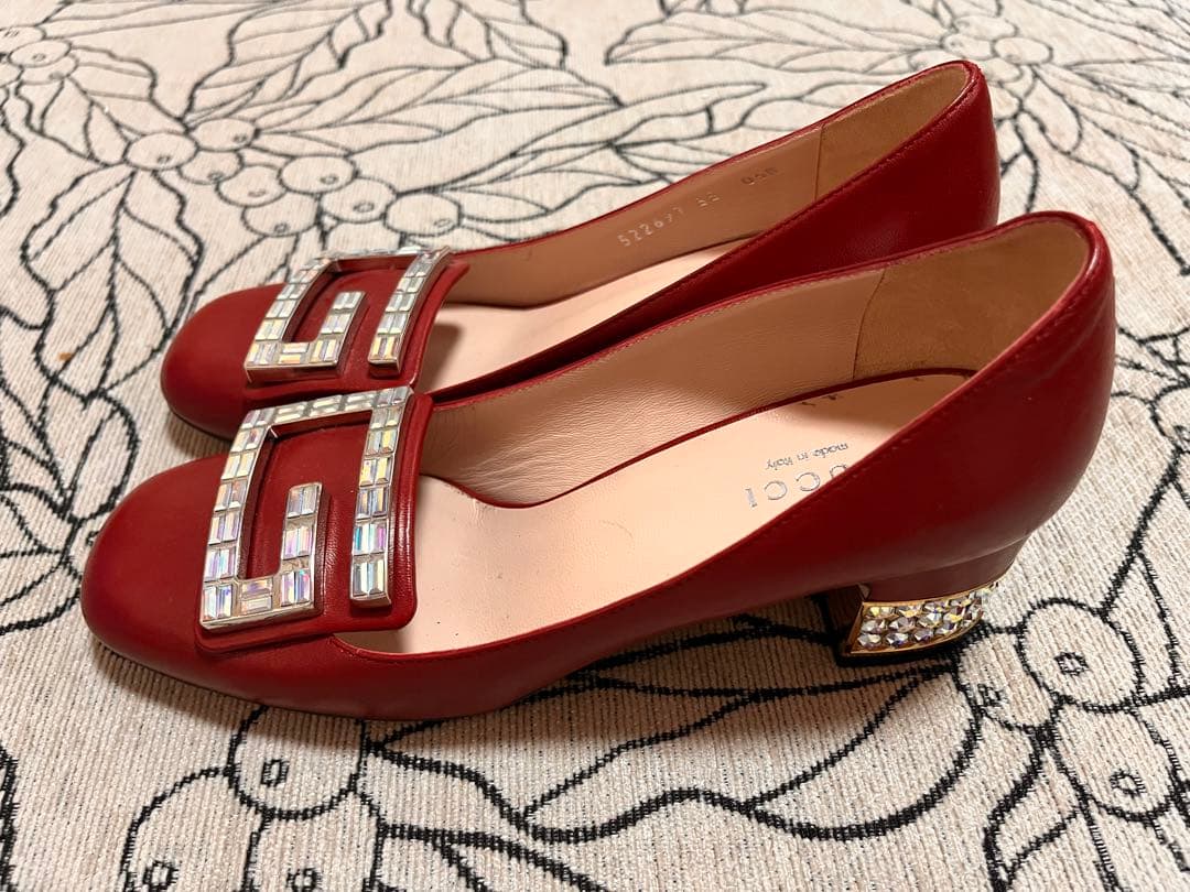 GUCCI パンプス レザー スクエアトゥ チャンキーヒール クリスタルGロゴ