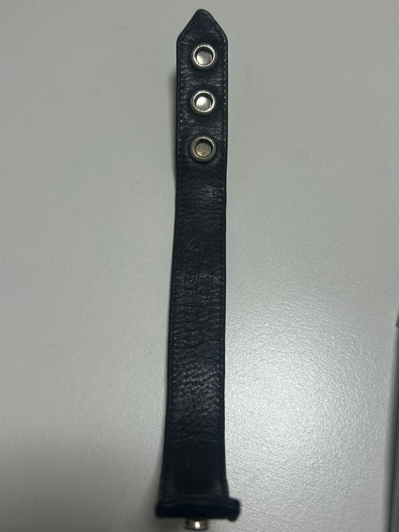 CHROME HEARTSクロムハーツ レザーブレスレット3ボタン2スナップ