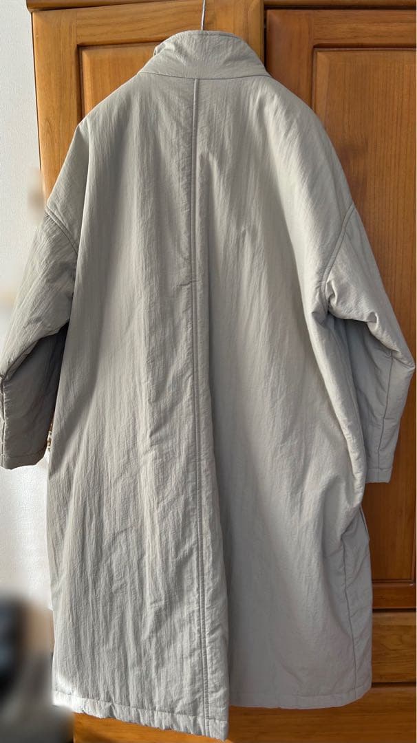 ata 中綿ロングコート