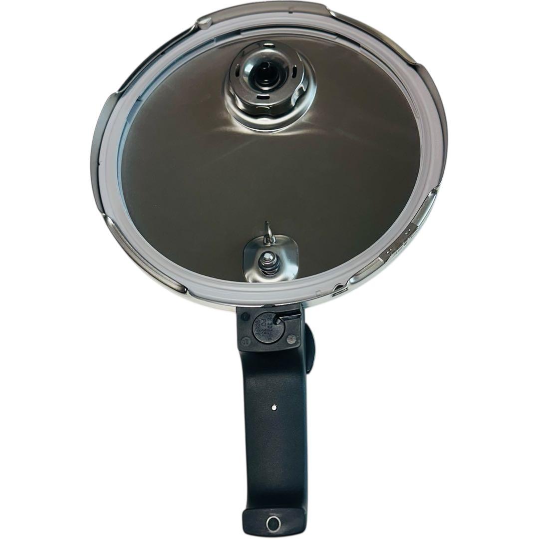 【新品】フィスラー プレミアム 圧力鍋 4.5L IH対応 蒸し器付き