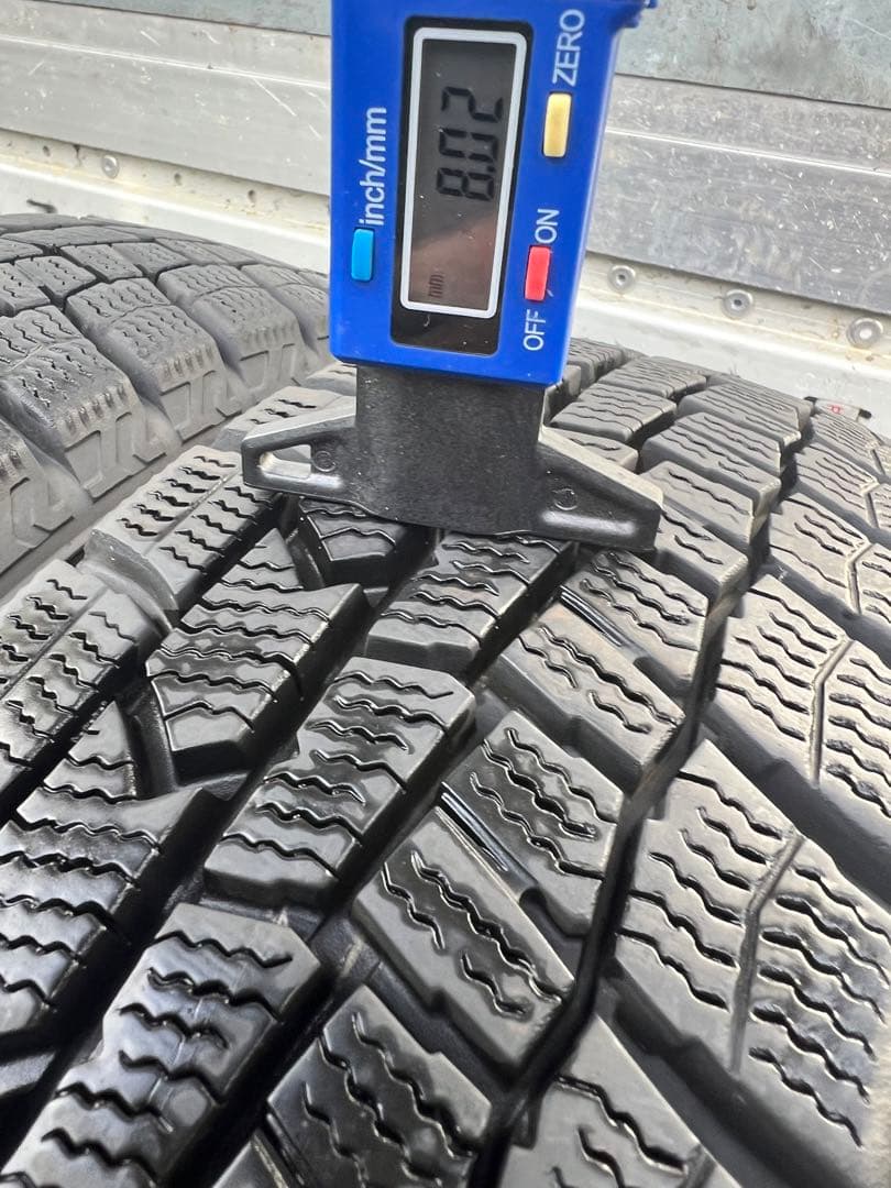 ダンロップスタッドレス155／65R14 75Q深溝