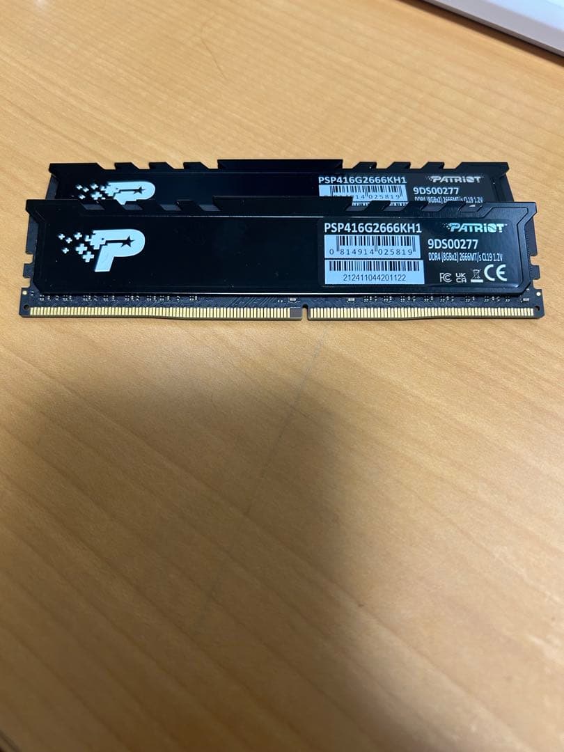 PATRIOT 16GB (8x2) DDR4 メモリ