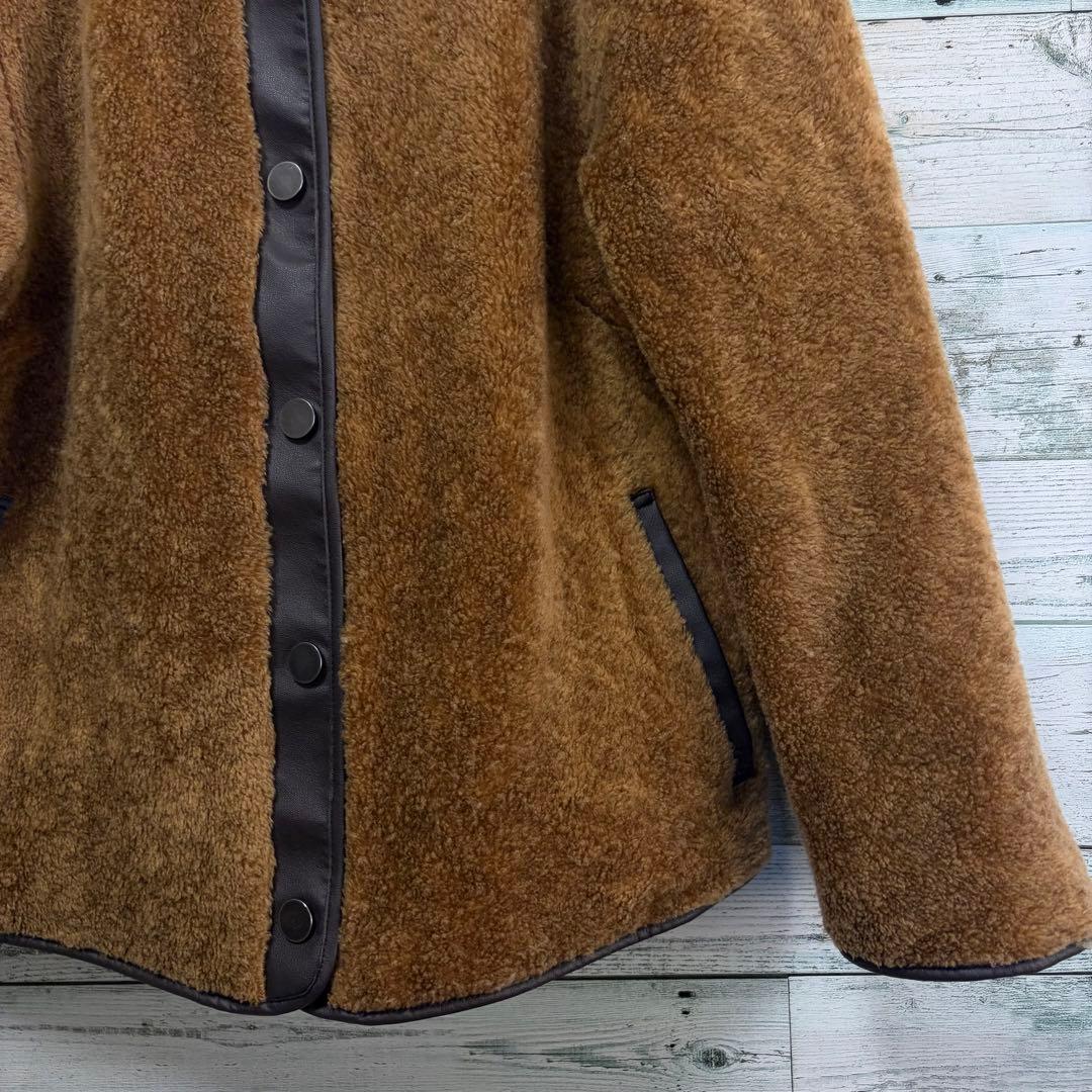 ☆ほぼ未使用☆自由区　リバーシブル中綿ジャケット　大きいサイズ3L ボア生地