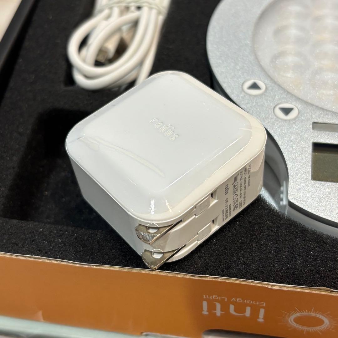 極美品★inti4s 光で起きる目覚まし時計 inti Energy Light