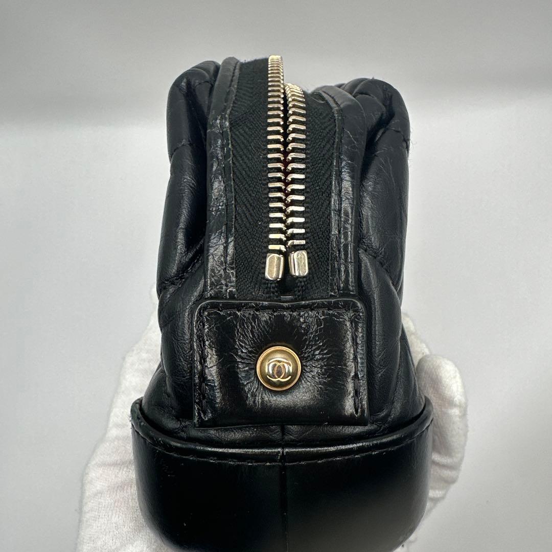 CHANEL マトラッセ　レザーポーチ　ブラック