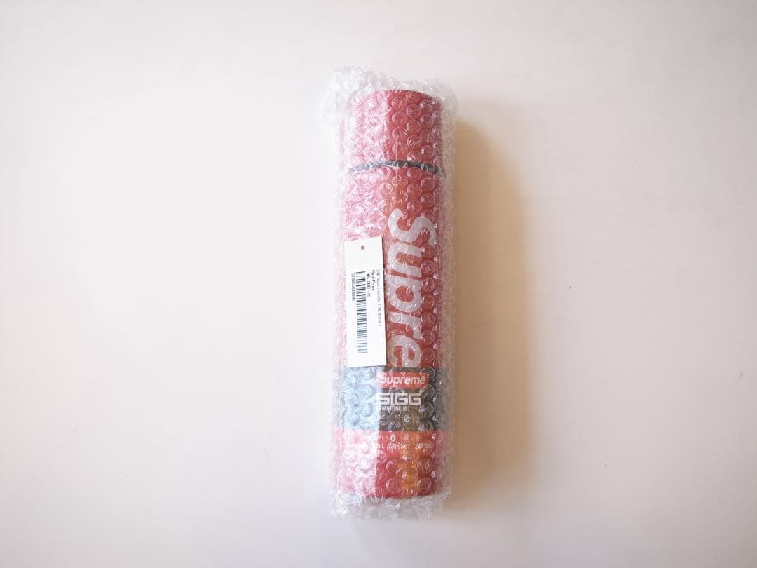 SUPREME SIGG VACUUM INSULATED BOTTLE 水筒