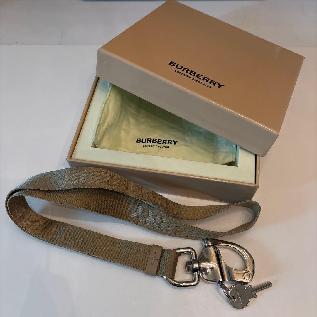 BURBERRY ネックストラップ