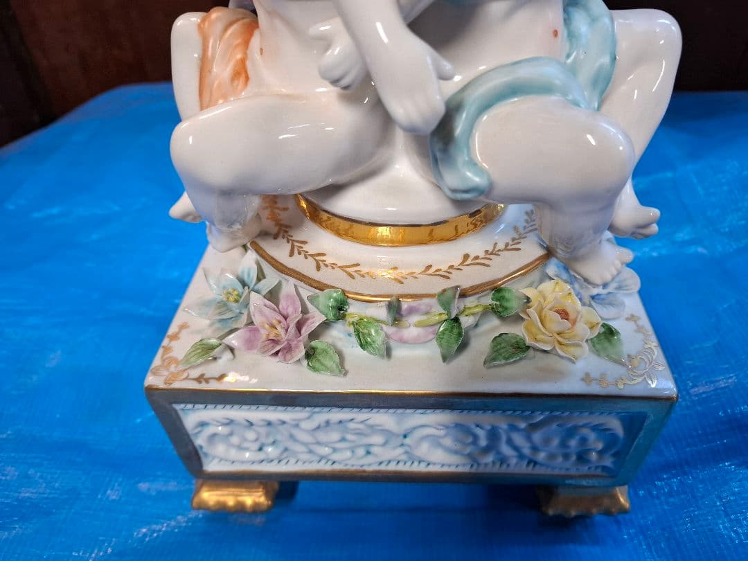 Capodimonte カポディモンテの陶器製置物 大型 天使 イタリア製