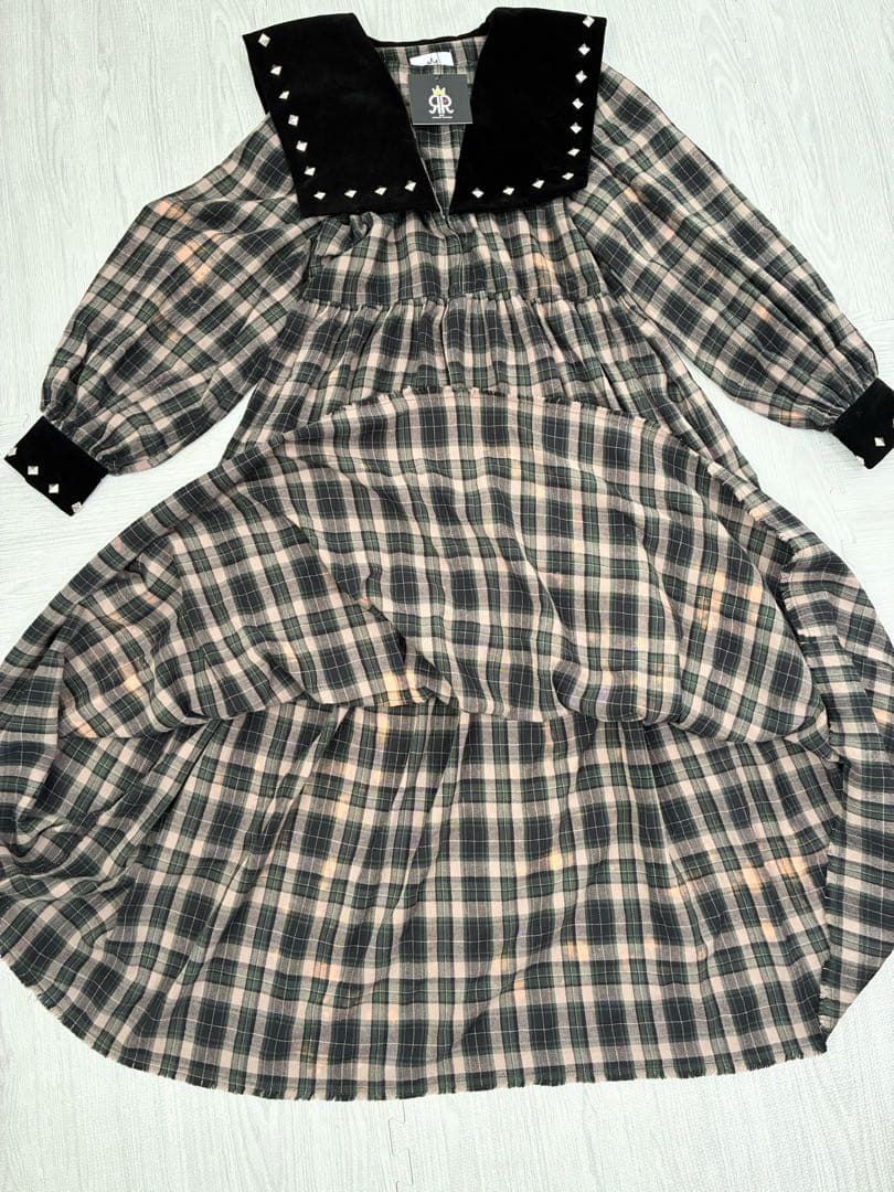 【新品タグ付き】Roy reflect overjoy チェック柄　スタッズ付き