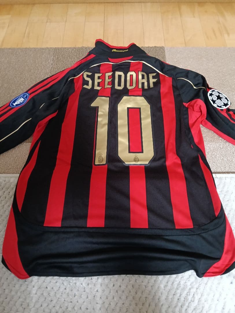 ACミラン#10 adidas シャツ 赤黒 ストライプ Mサイズ 新品 長袖