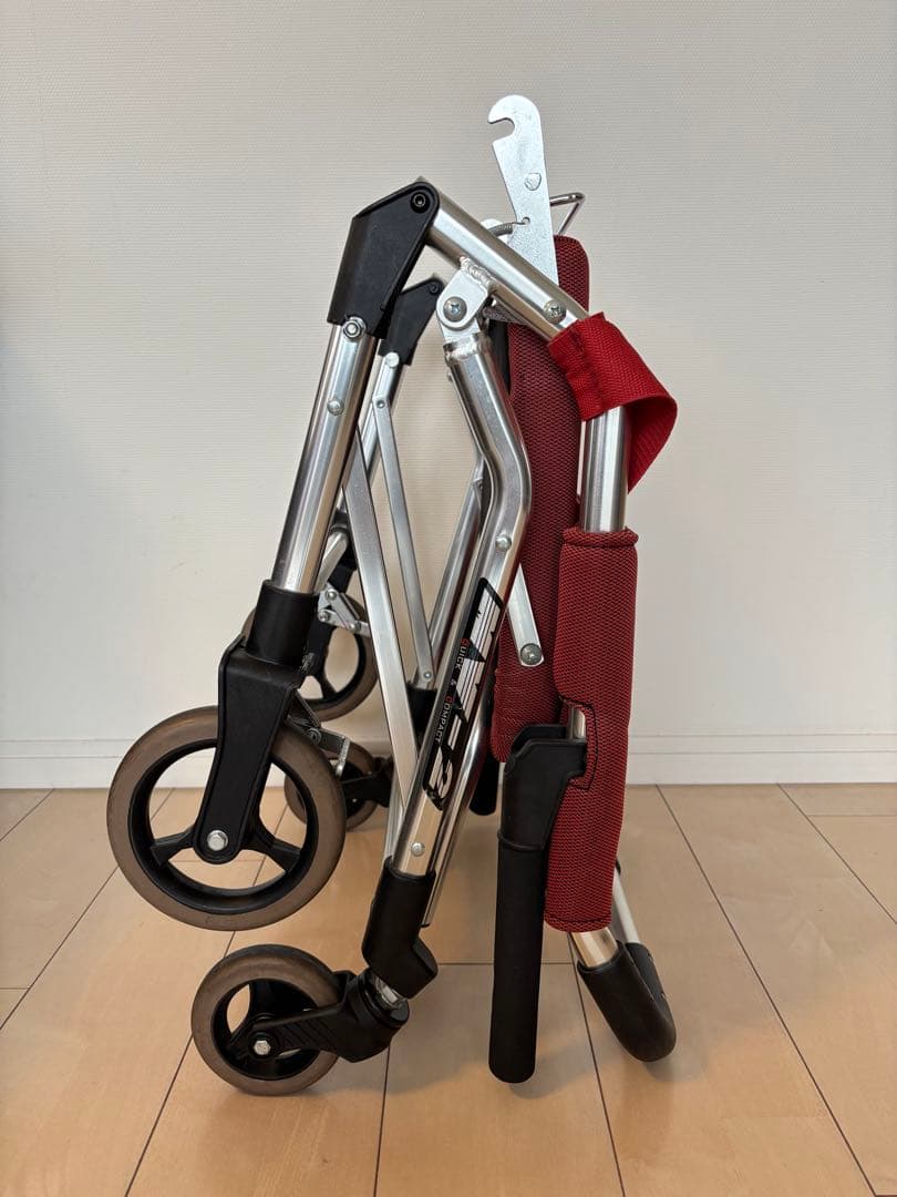 MV-2 コンパクト車椅子 レッド　松永製作所