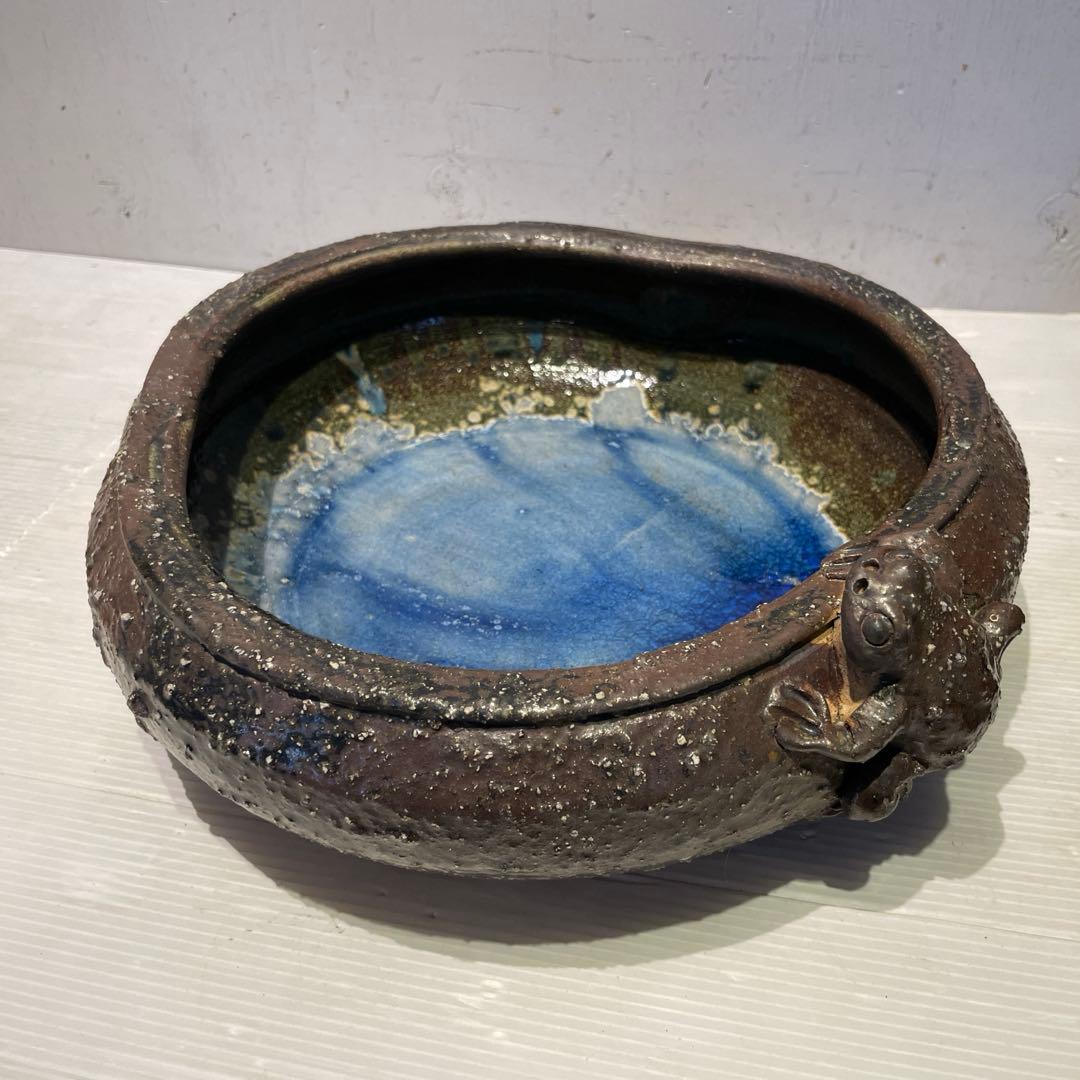 カエル付き信楽焼花器　骨董品　時代物　希少品　ヴィンテージ品　一品物　早い者勝ち