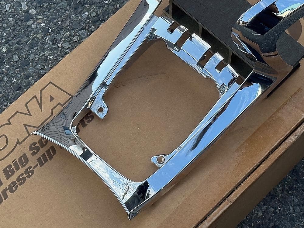 ラス１ 美品 ワイズギア 4D9 マジェスティ メッキインナーパネル SG20J