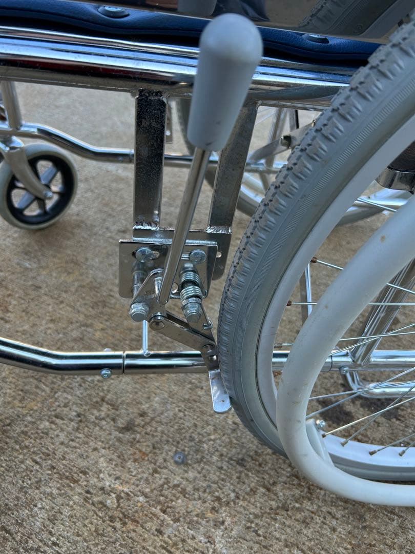 折りたたみ式 自走式カワムラ リクライニング 介助用 車椅子 車いす