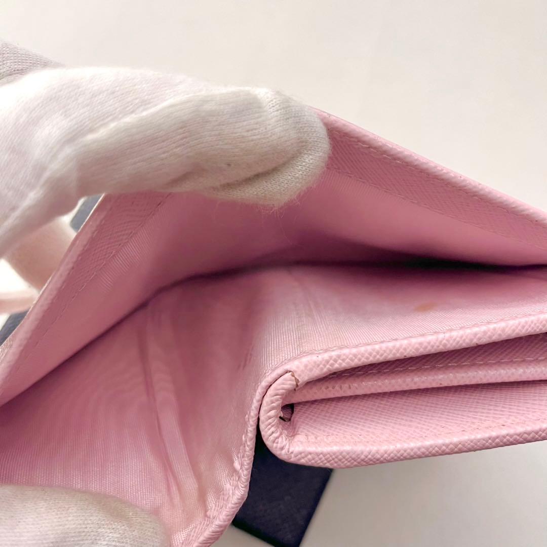 PRADA サフィアーノ 二つ折り財布 ピンク コンパクト 箱付き　0205-①