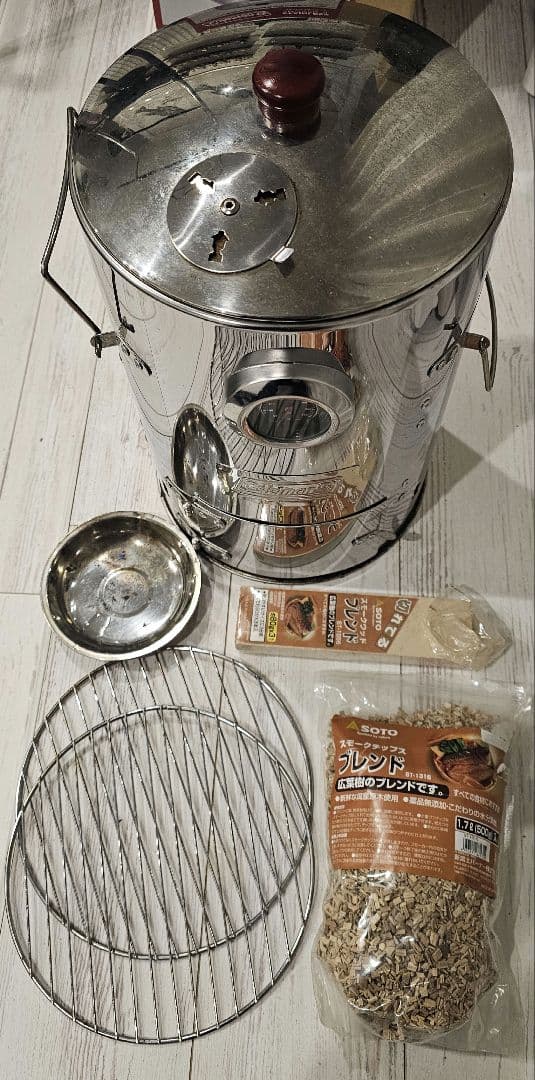 Coleman ステンレススモーカー 燻製器