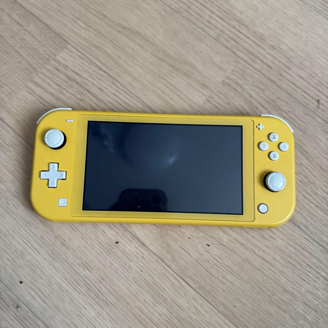 Nintendo Switch light(スプラトゥーン3その他ソフト付き)