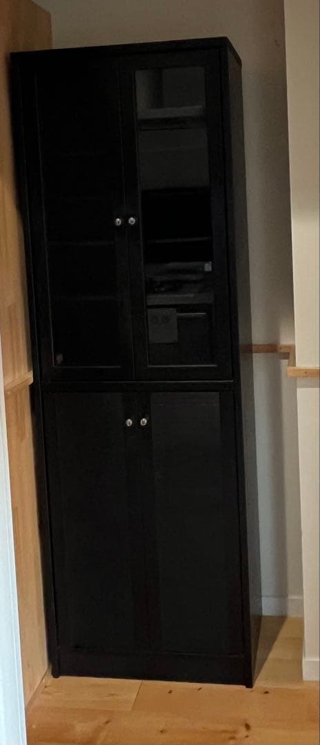 【送料込み実質500円】黒のガラス扉付き収納棚・食器棚