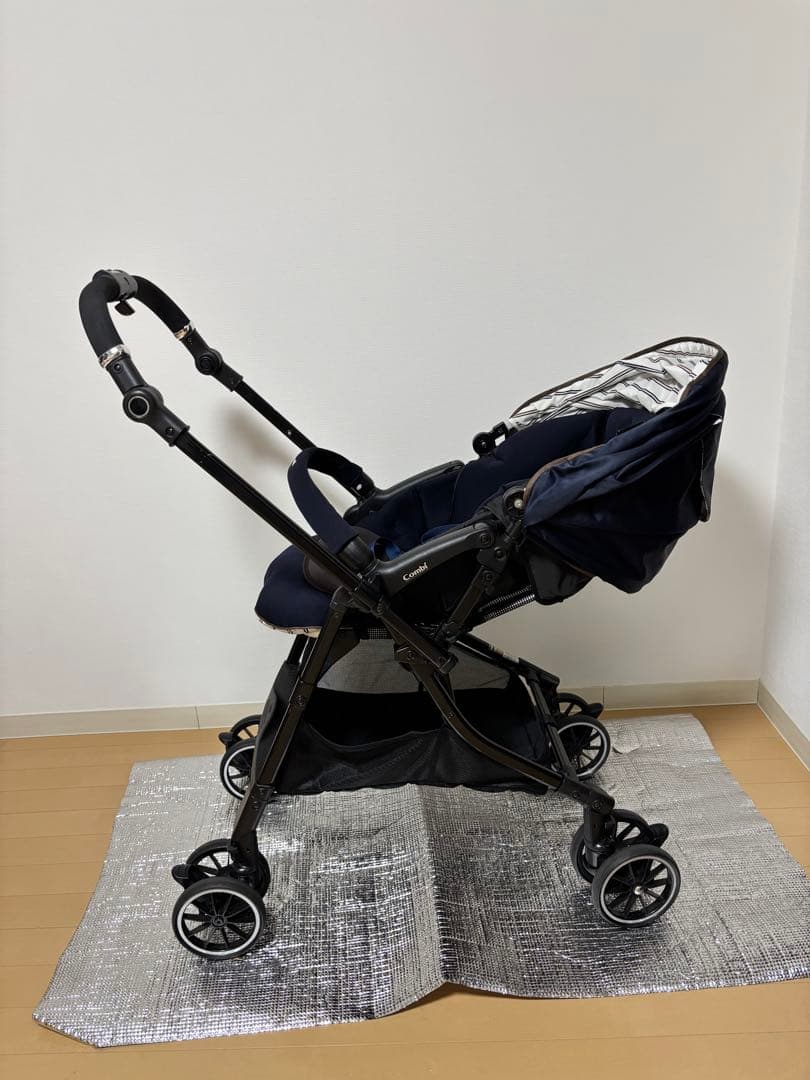 Combi ベビーカー　CWL スゴカル 4キャス　コンパクト