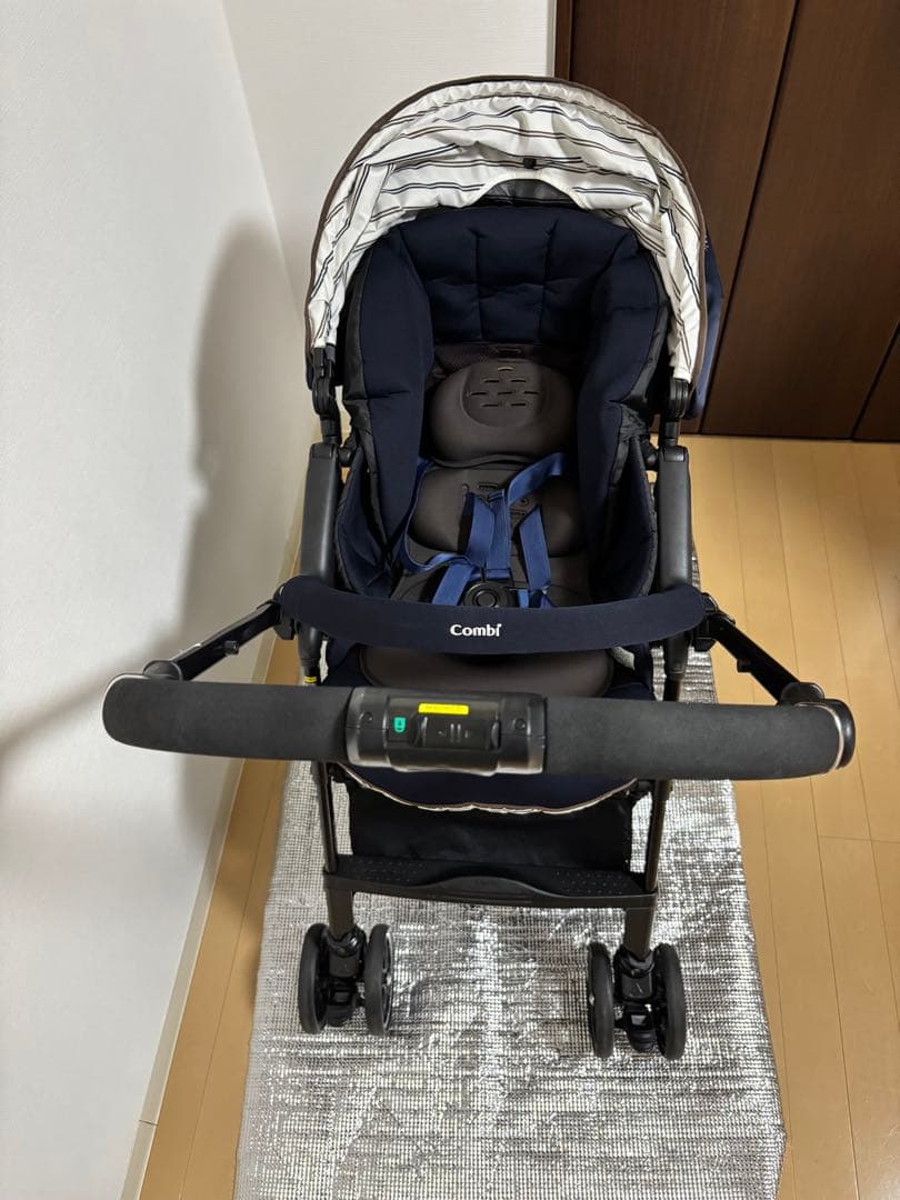 Combi ベビーカー　CWL スゴカル 4キャス　コンパクト